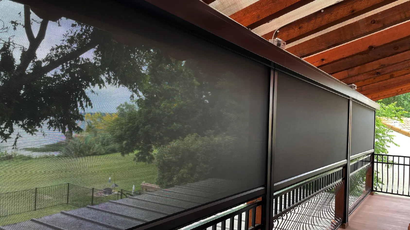 KAOS Outdoor Shade
